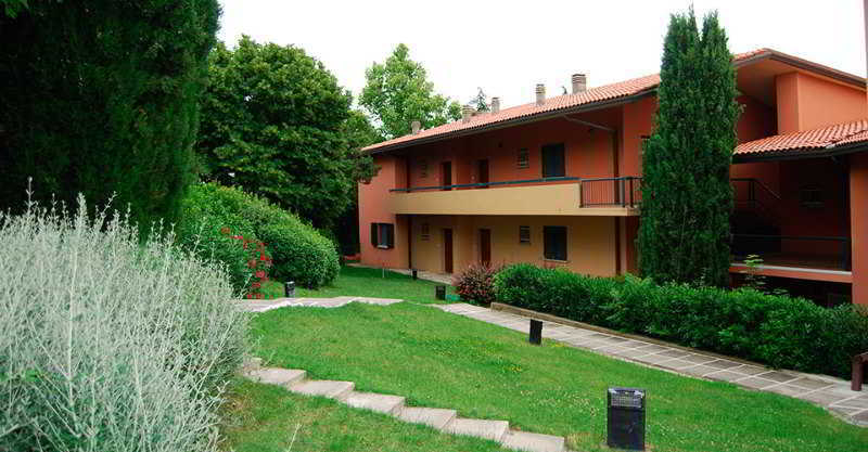 Aparthotel Residenze Al Colle Dei Pini Riccione Exterior foto